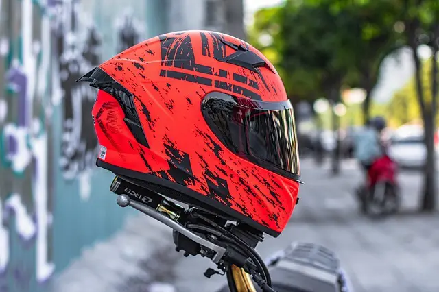 Casque moto : choisissez un casque adapté à votre style.