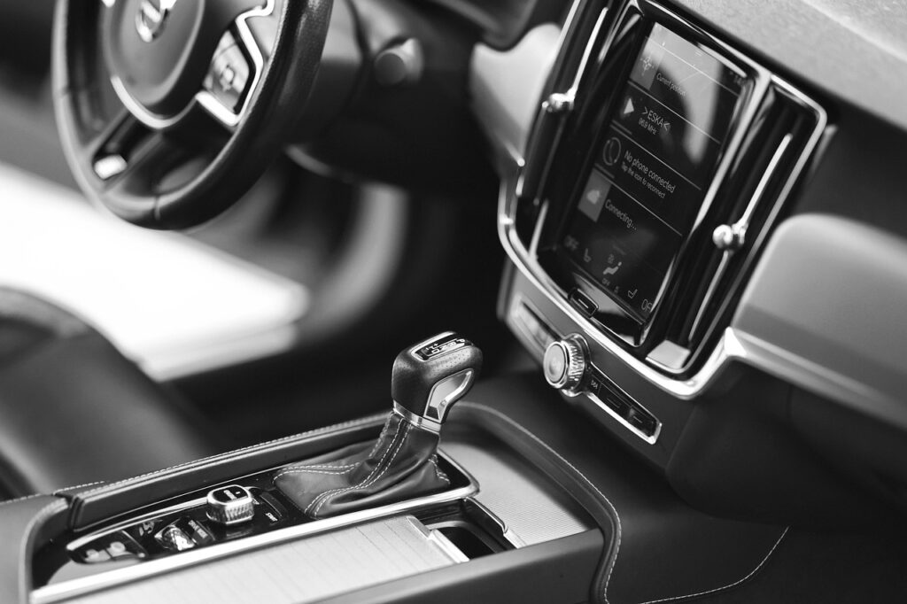Les tapis de voiture sur-mesure : l'accessoire indispensable pour votre véhicule