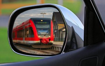 Les_étapes_à_suivre_pour_le_remplacement_d’un_miroir_de_rétroviseur
